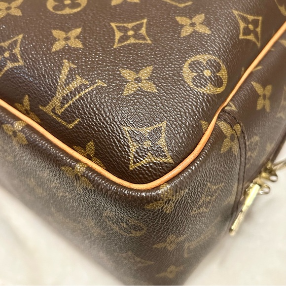 Louis Vuitton Monogram Deauville Handbag - Picture 13 of 16